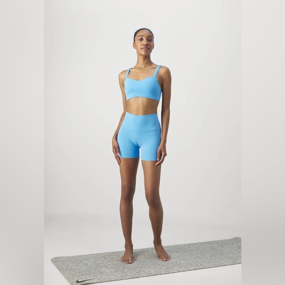 Nike Zenvy Strappy Women's Light-Support Padded Sports Bra - Picture 4 of 7